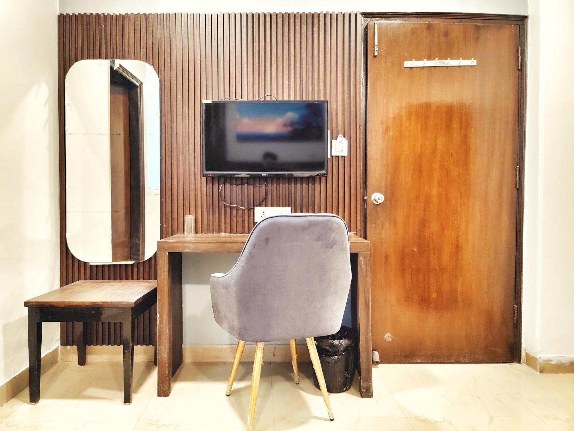 Airport Hotel The Terminal New Delhi Ngoại thất bức ảnh